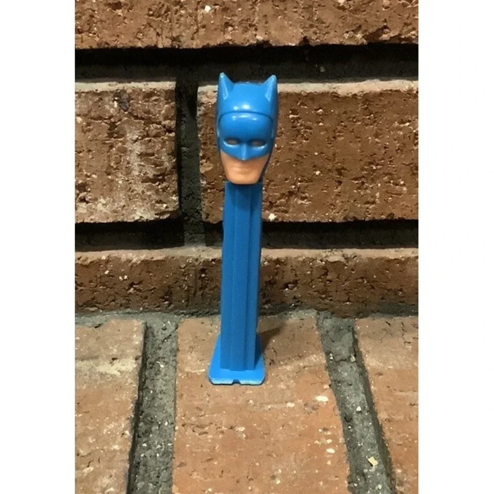Vintage 1985 BATMAN Pez‎ Dispenser DC COMICS Light Blue